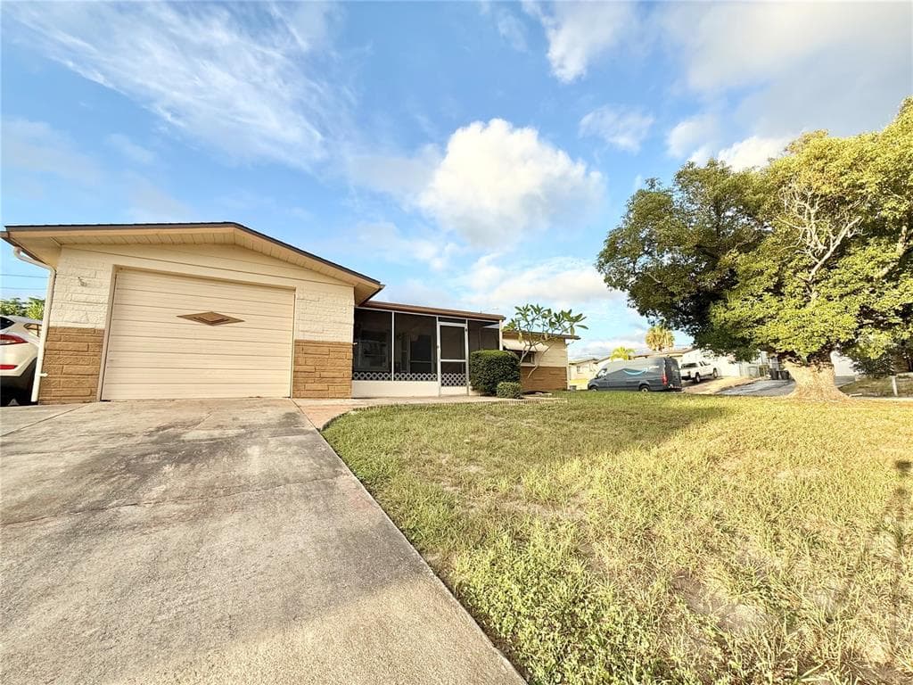 4935 GUARDIAN AVENUE, HOLIDAY, FL 34690 photo 2