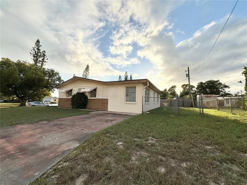4935 GUARDIAN AVENUE, HOLIDAY, FL 34690 photo 5