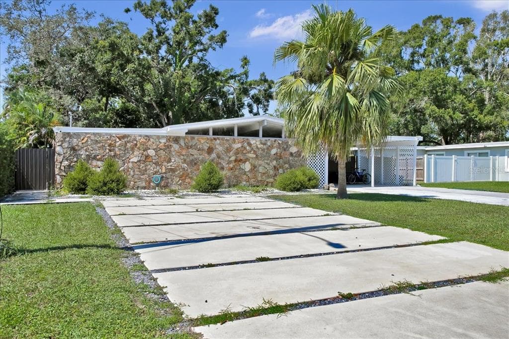 7502 LAKESIDE BOULEVARD, TAMPA, FL 33614 photo 5