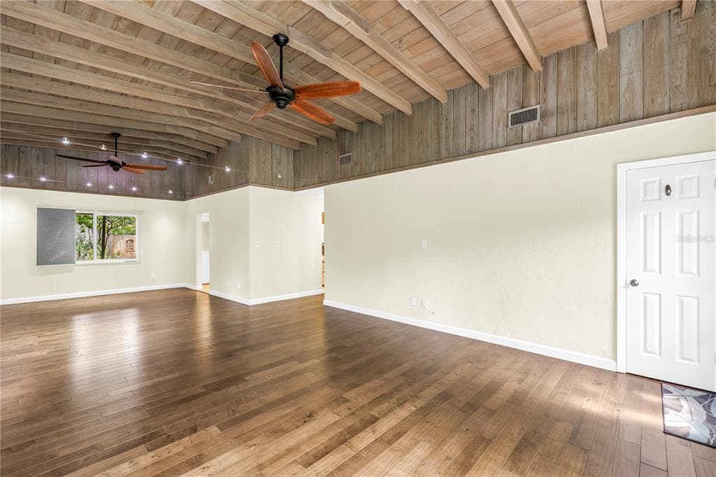 525 VILLAGRANDE AVENUE, Street PETERSBURG, FL 33707 photo 5