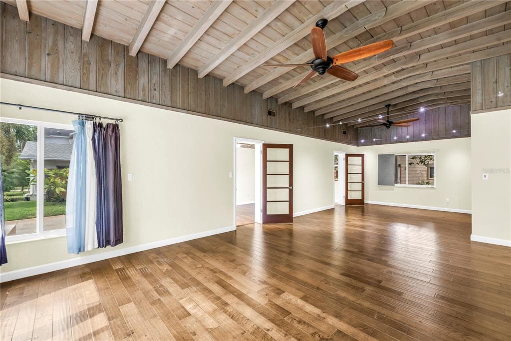 525 VILLAGRANDE AVENUE, Street PETERSBURG, FL 33707 photo 4