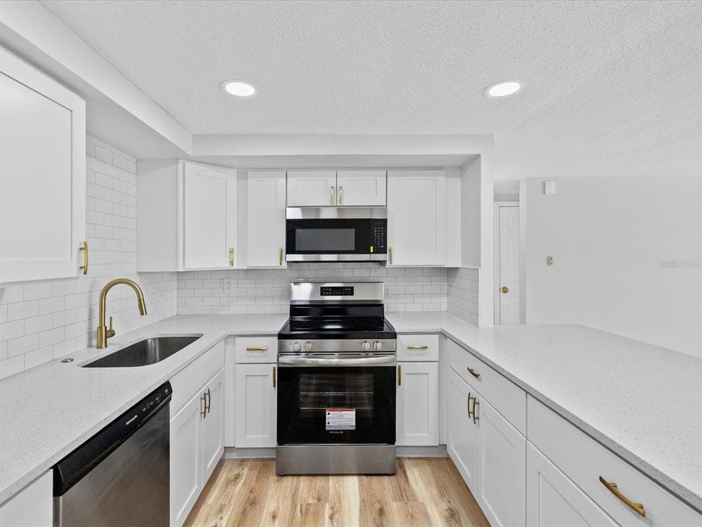 7405 COUNTRY CLUB DRIVE, HUDSON, FL 34667 photo 2