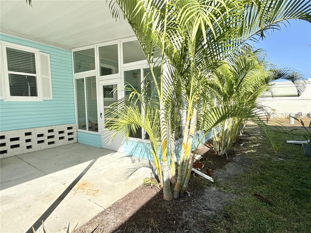 7049 MOUNT ESSEX Drive Unit 521, Street PETERSBURG, FL 33702 photo 3