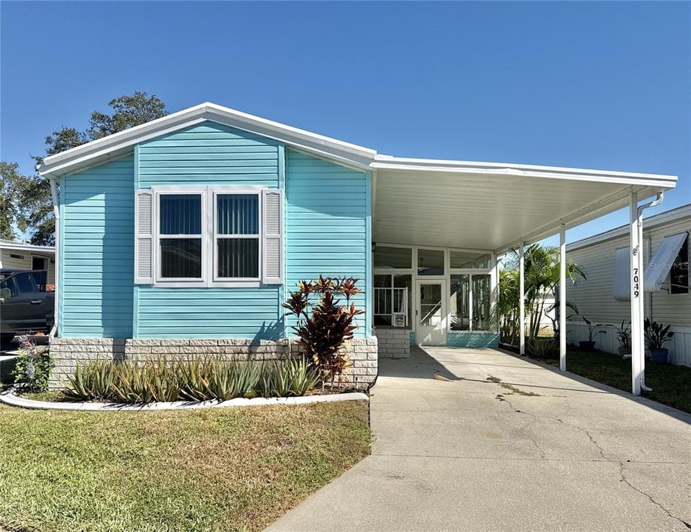 7049 MOUNT ESSEX Drive Unit 521, Street PETERSBURG, FL 33702