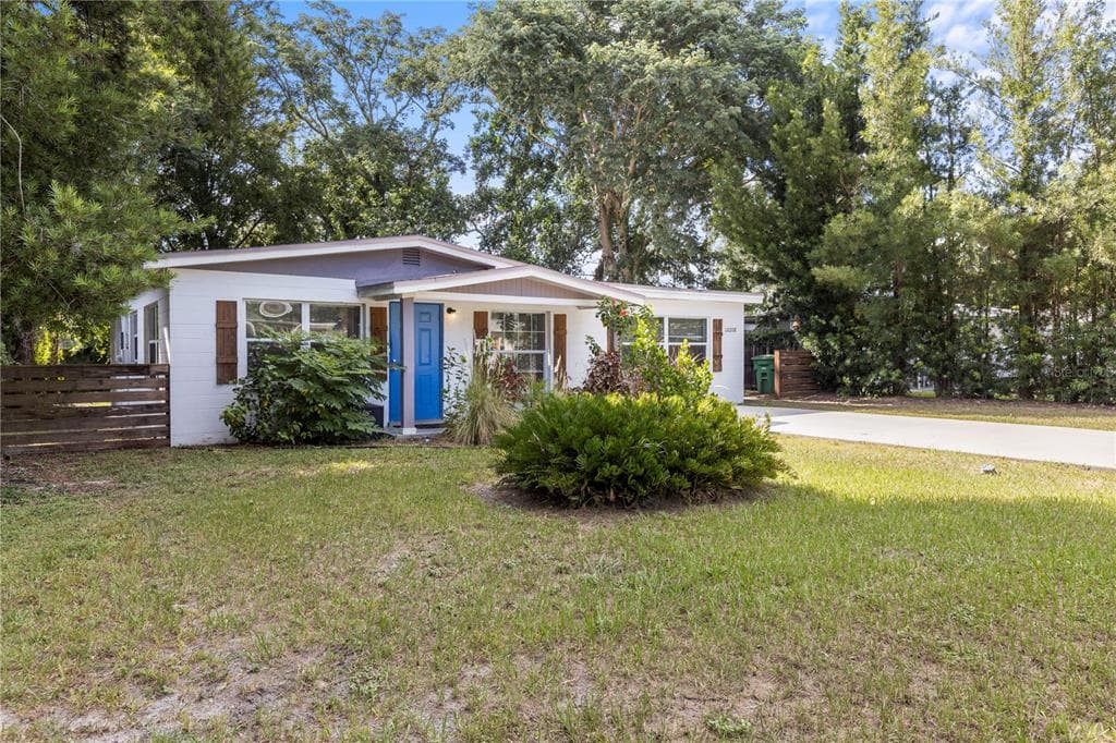 10208 LOLA Street, TAMPA, FL 33612 photo 2