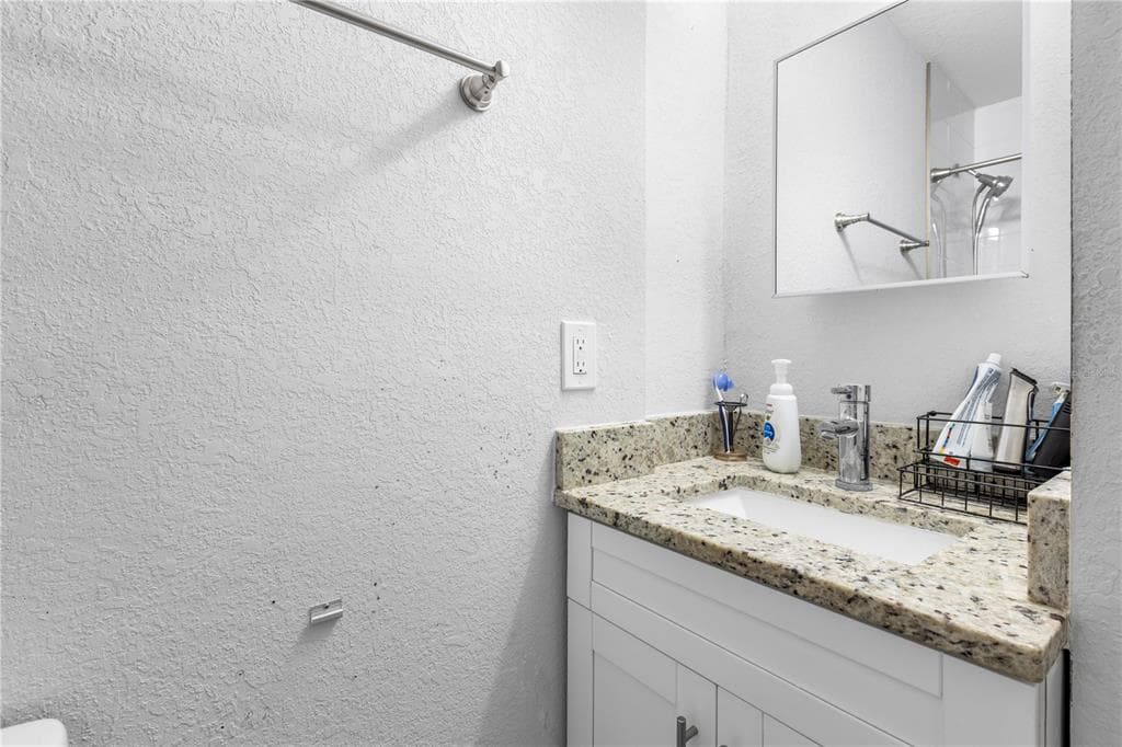 10208 LOLA Street, TAMPA, FL 33612 photo 5