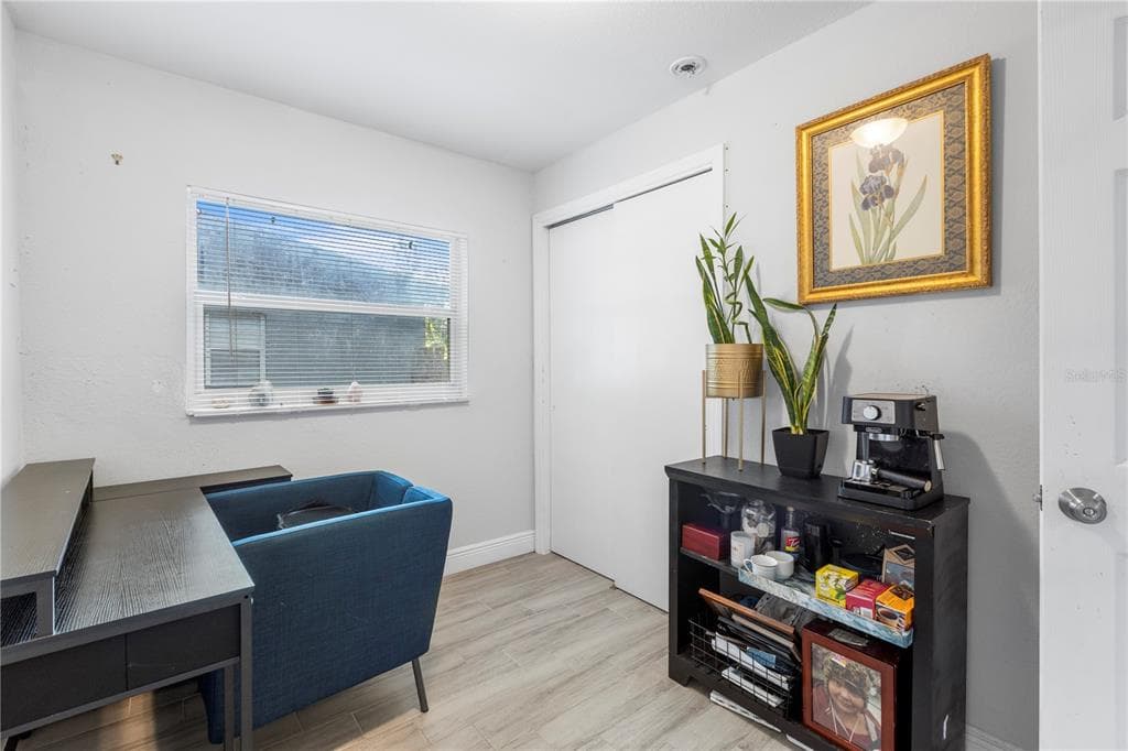 10208 LOLA Street, TAMPA, FL 33612 photo 4