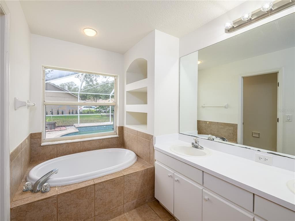 10117 WHISPER POINTE DRIVE, TAMPA, FL 33647 photo 5