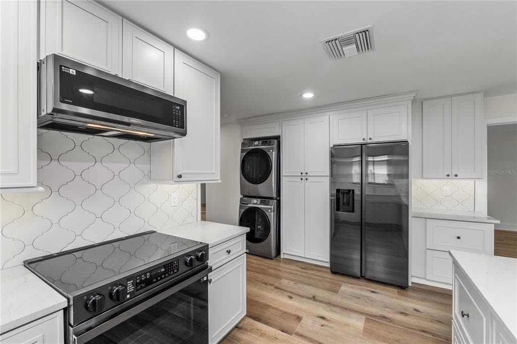 3819 SHORE ACRES BOULEVARD, ST PETERSBURG, FL, 33703 photo 2