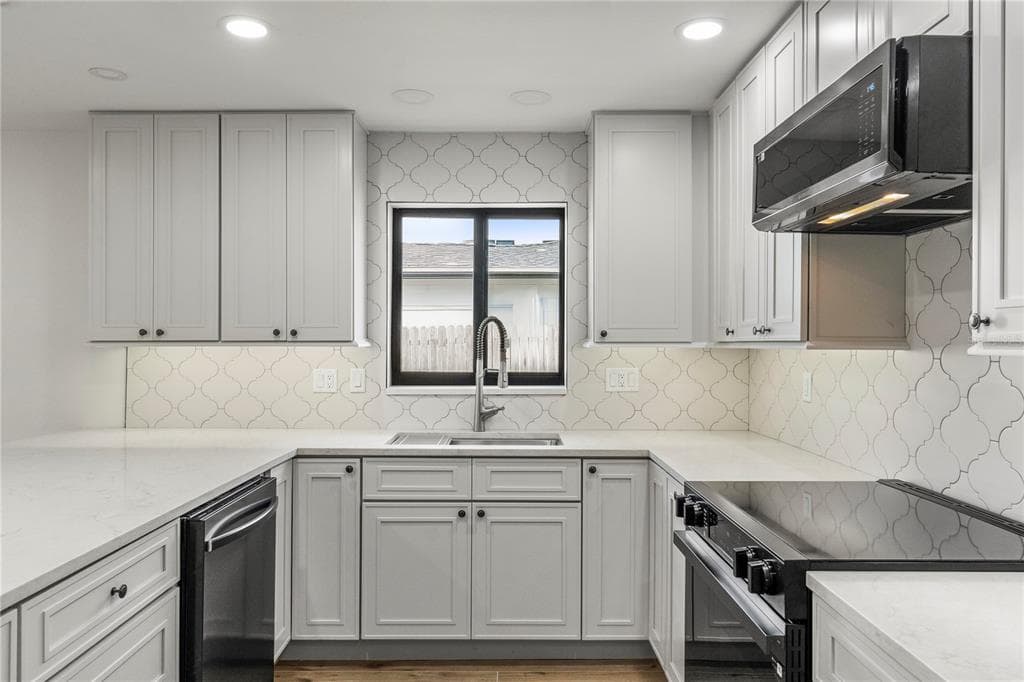 3819 SHORE ACRES BOULEVARD, ST PETERSBURG, FL, 33703 photo 3