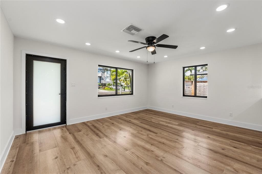 3819 SHORE ACRES BOULEVARD, ST PETERSBURG, FL, 33703 photo 5