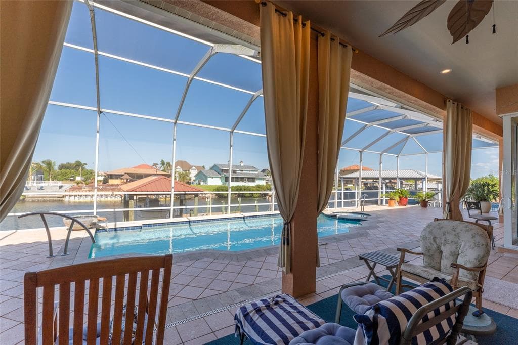 825 BIRDIE WAY, APOLLO BEACH, FL 33572 photo 4