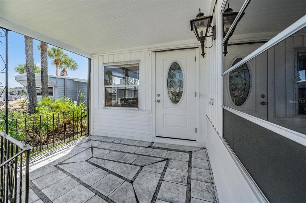 4851 GANDY Boulevard Unit B7L46, TAMPA, FL 33611 photo 2