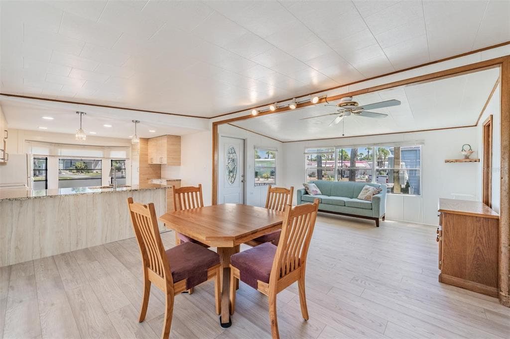 4851 GANDY Boulevard Unit B7L46, TAMPA, FL 33611 photo 5