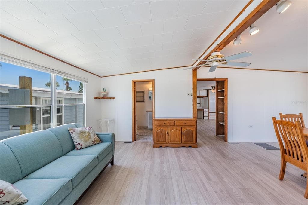 4851 GANDY Boulevard Unit B7L46, TAMPA, FL 33611 photo 4