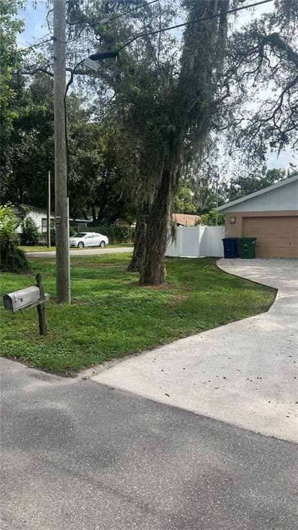 8423 OTIS AVENUE, TAMPA, FL 33604 photo 3