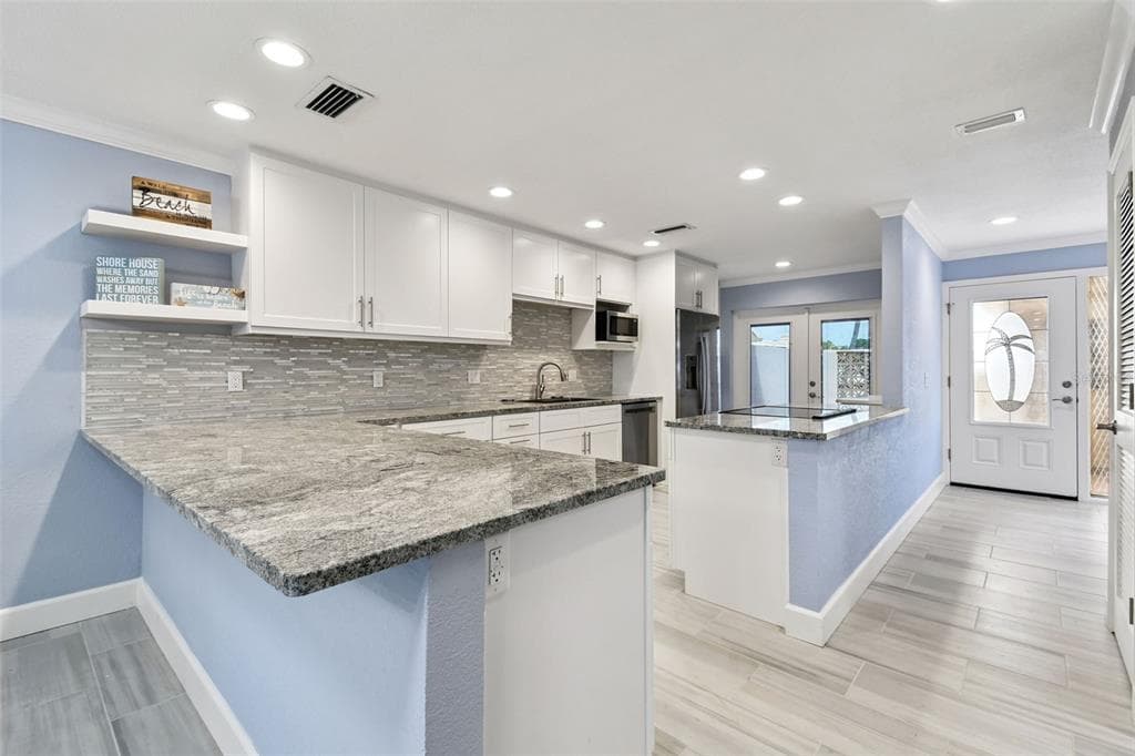 334 BOCA CIEGA POINT BOULEVARD Unit 606, Street PETERSBURG, FL 33708 photo 5