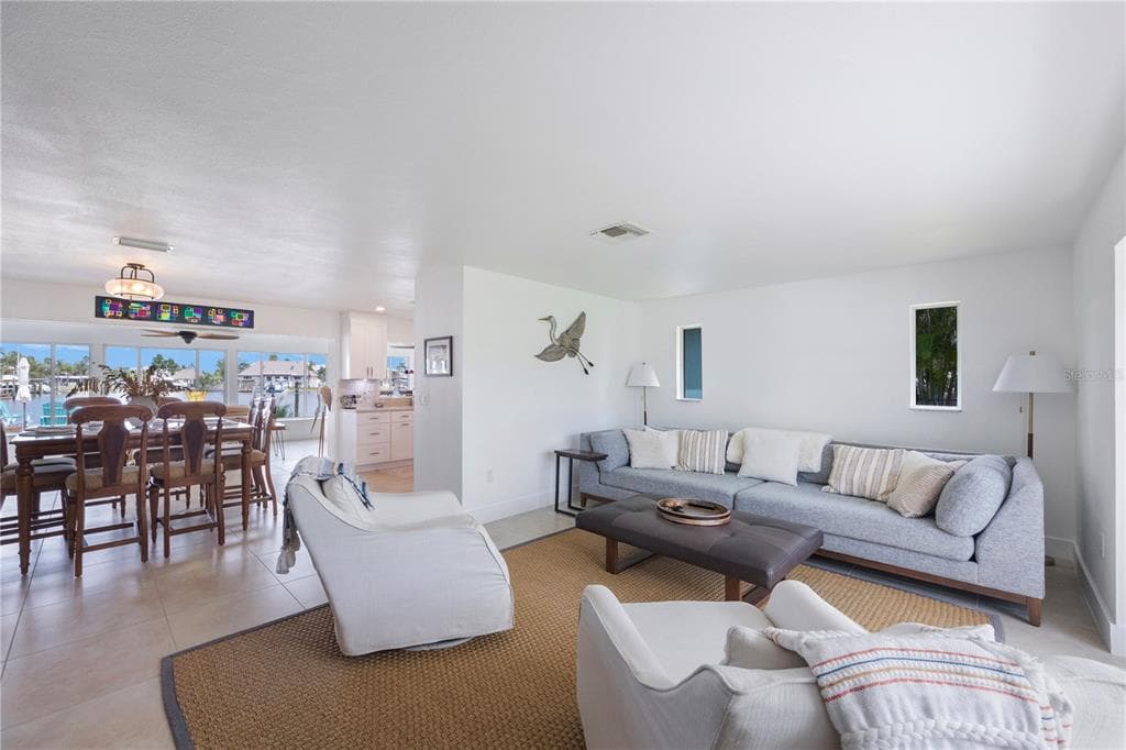 162 174TH TERRACE DRIVE, REDINGTON SHORES, FL 33708 photo 4