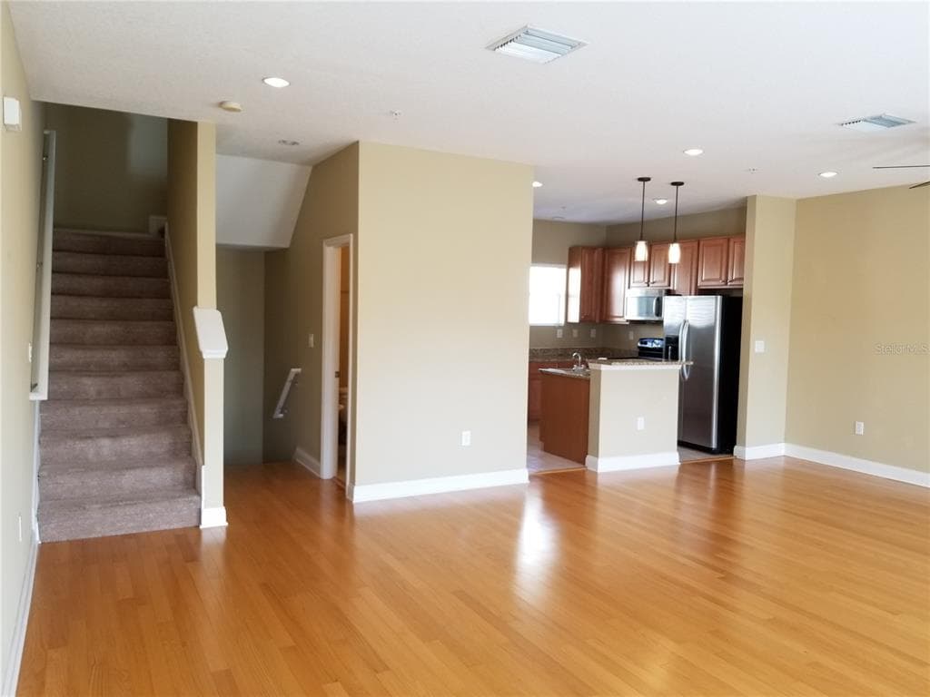 4523 LEGACY PARK DRIVE, TAMPA, FL 33611 photo 3