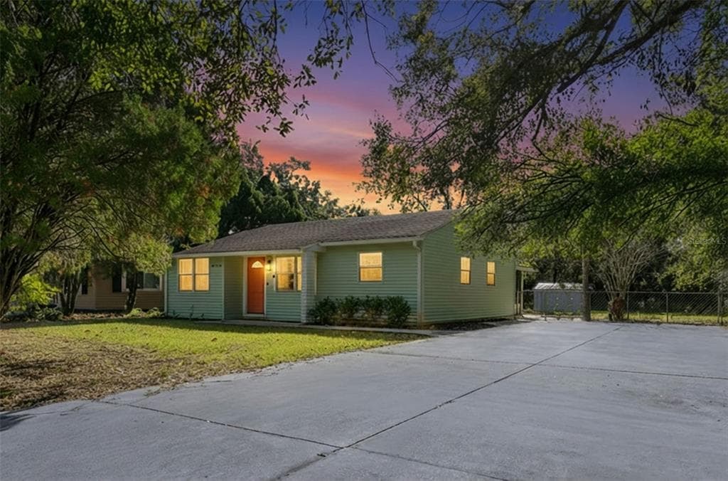 1215 LAMBRIGHT Street, TAMPA, FL 33604 photo 5