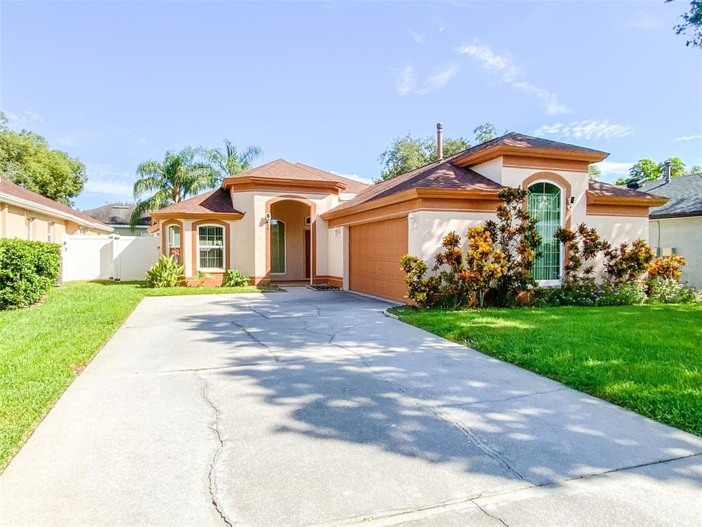 479 BRILAND Street, TARPON SPRINGS, FL 34689 photo 2