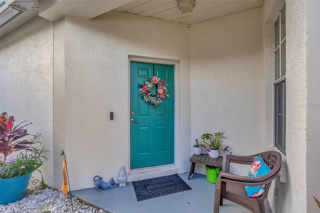 1824 ECHO POND PLACE, WESLEY CHAPEL, FL 33543 photo 2