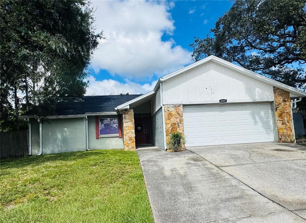 4507 TWIN CREST WAY, TAMPA, FL 33624 photo 2