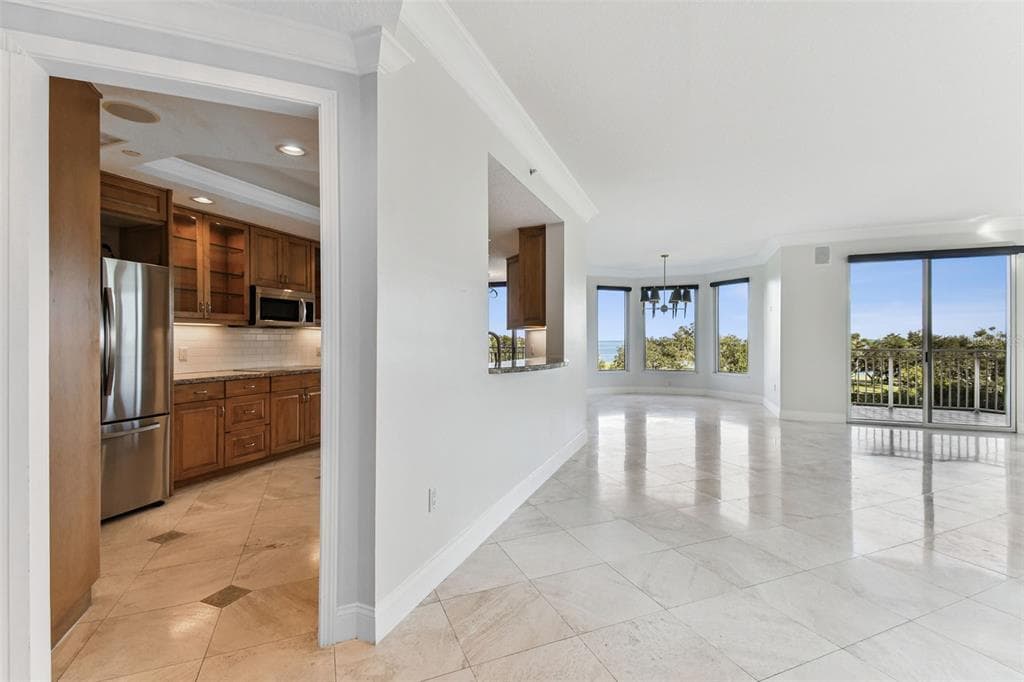 555 5TH AVENUE Unit 424, Street PETERSBURG, FL 33701 photo 5