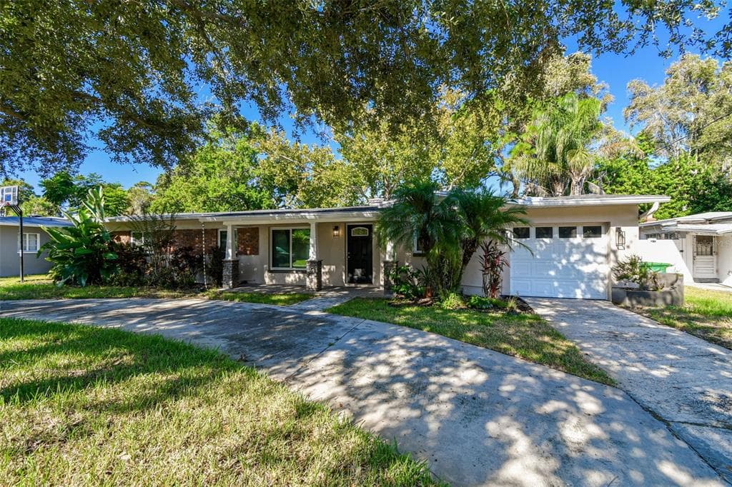 4507 LOIS AVENUE, TAMPA, FL 33611