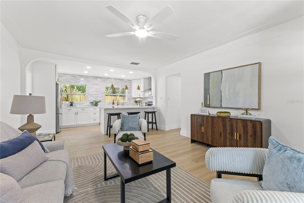 6013 ROBERTA CIRCLE, TAMPA, FL 33604 photo 4