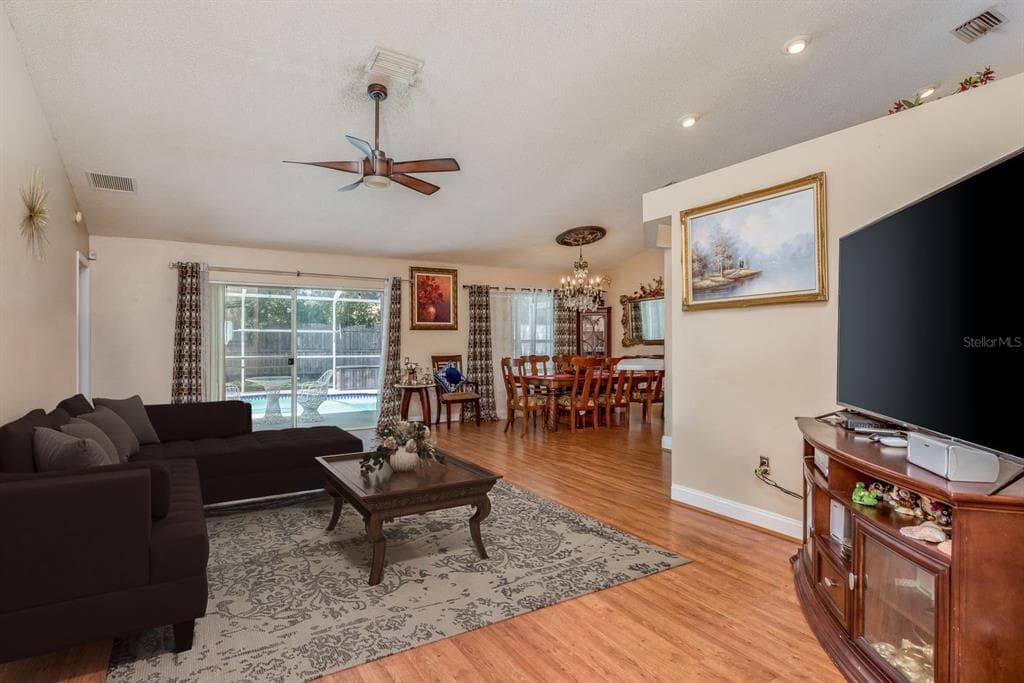 1786 BIARRITZ Circle, TARPON SPRINGS, FL 34689 photo 2