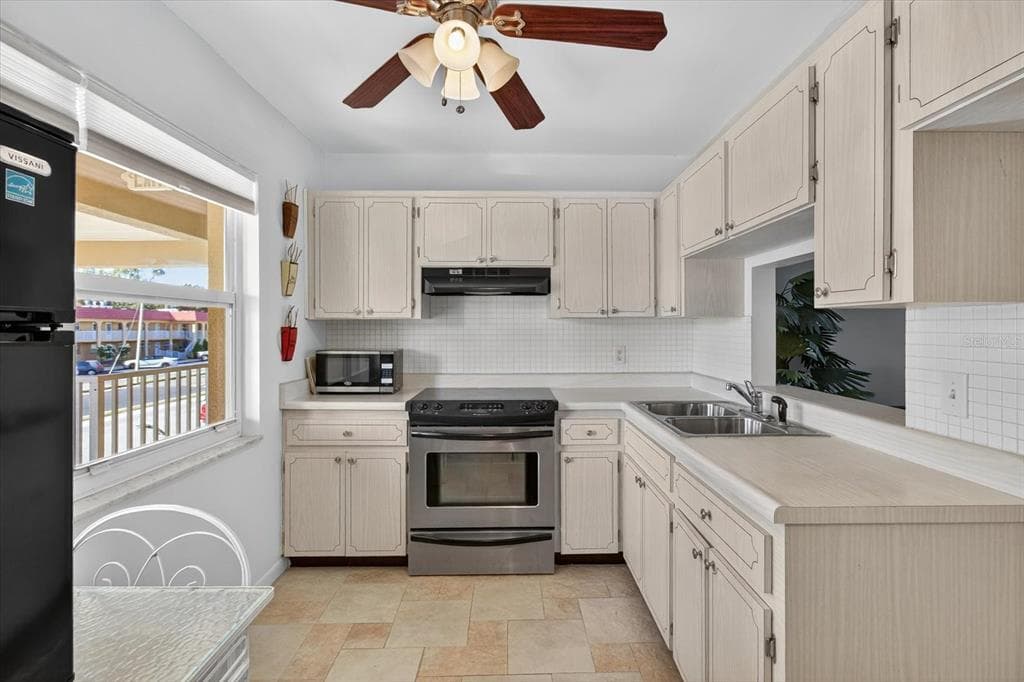 1301 HERCULES AVENUE Unit 22, CLEARWATER, FL 33764 photo 4