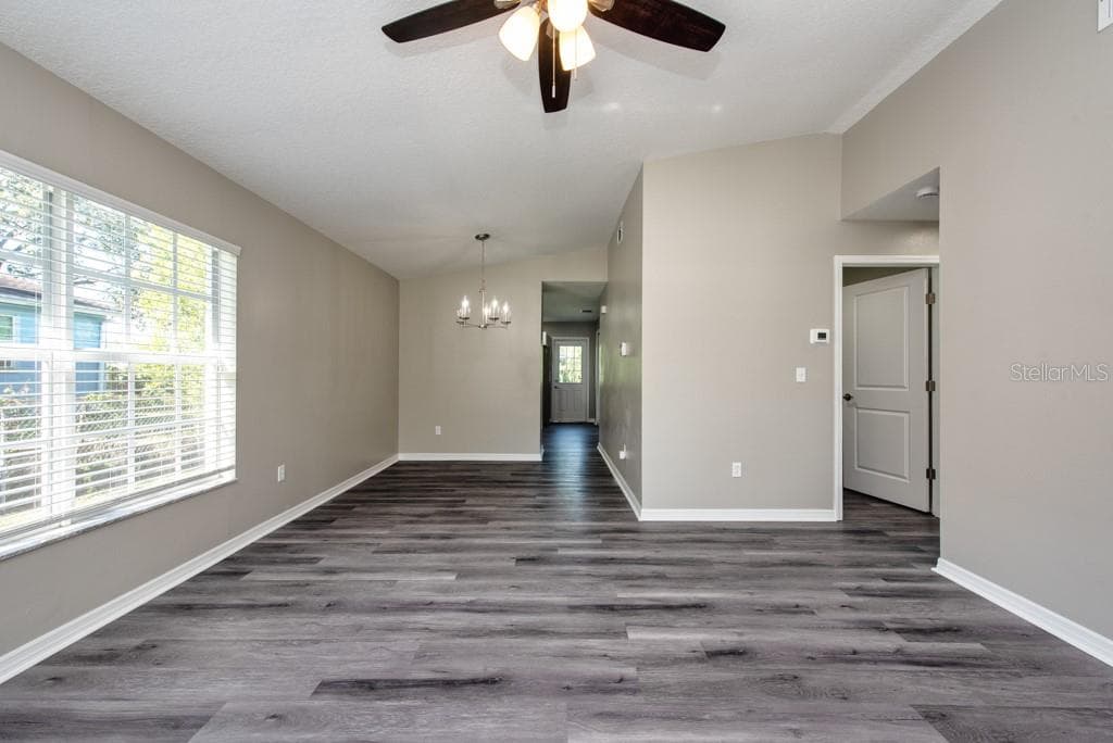 8416 39TH STREET, TAMPA, FL 33604 photo 2