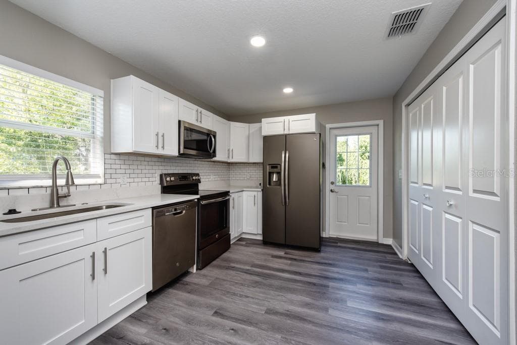 8416 39TH STREET, TAMPA, FL 33604 photo 5