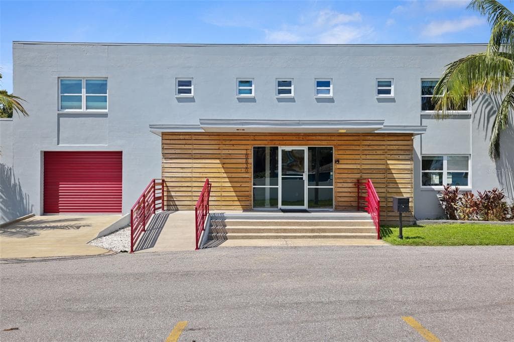 10830 NAVAJO DRIVE, Street PETERSBURG, FL 33708