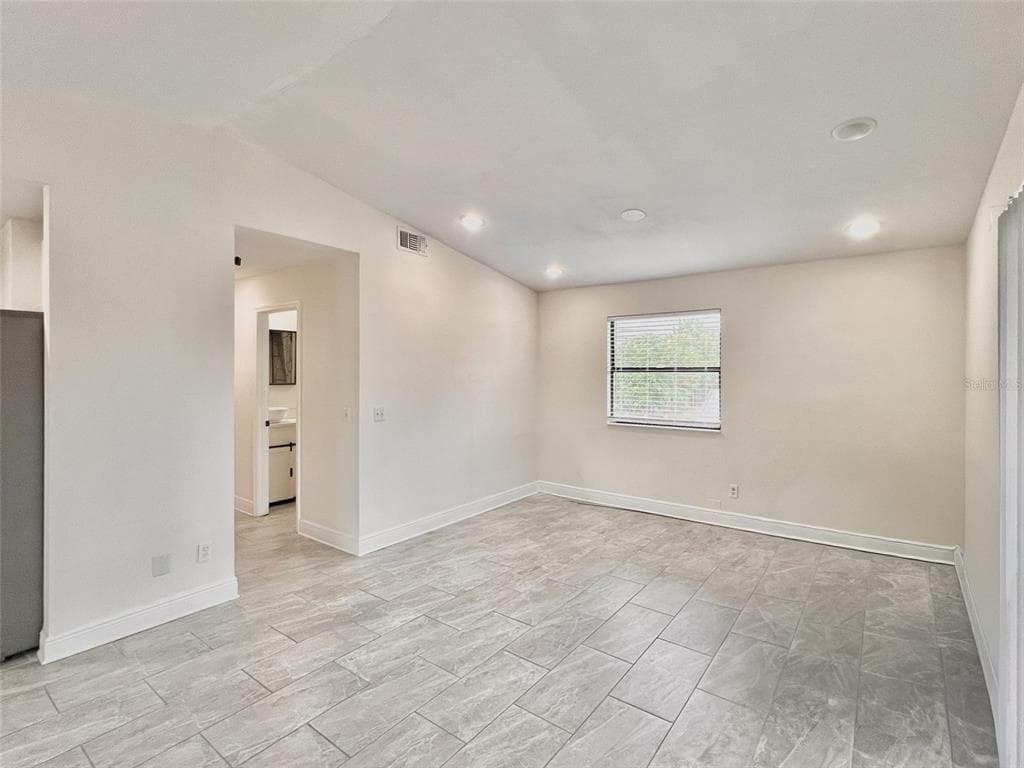 3022 FRIERSON Avenue, TAMPA, FL 33614 photo 3