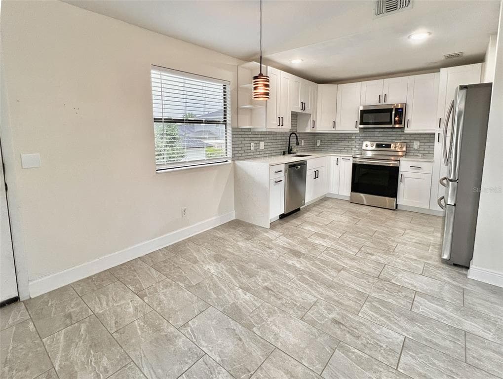 3022 FRIERSON Avenue, TAMPA, FL 33614 photo 5