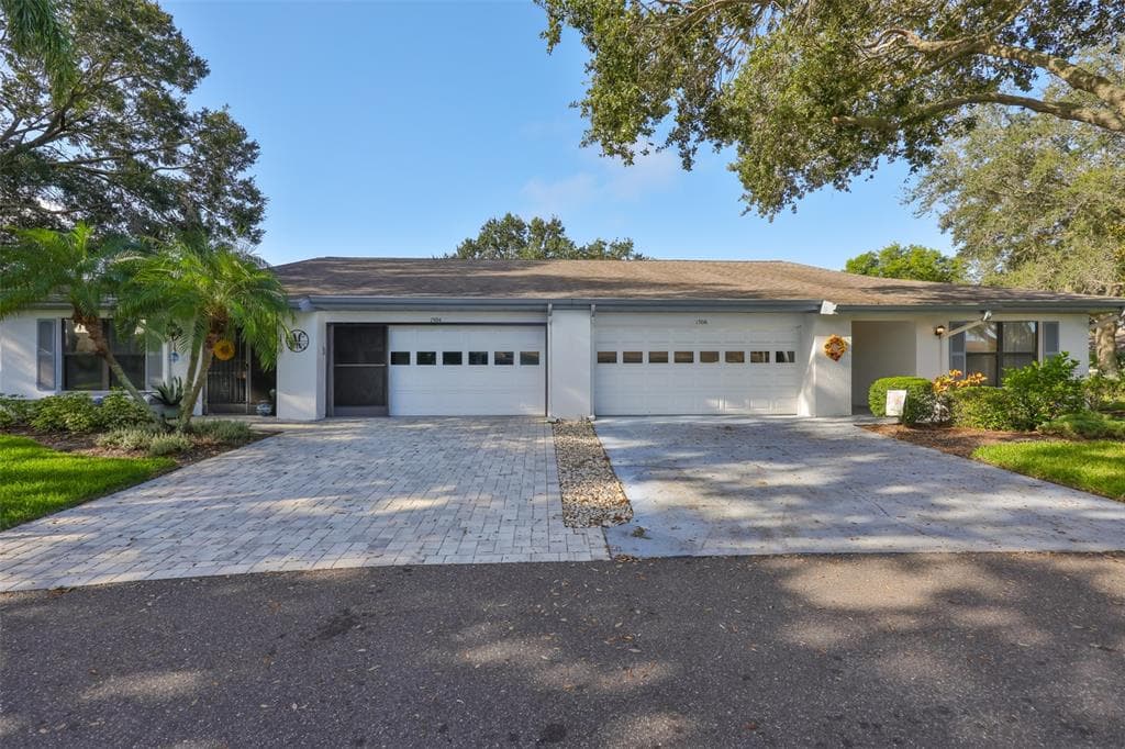 1506 LAUGHTON Place Unit 307, SUN CITY CENTER, FL 33573 photo 2