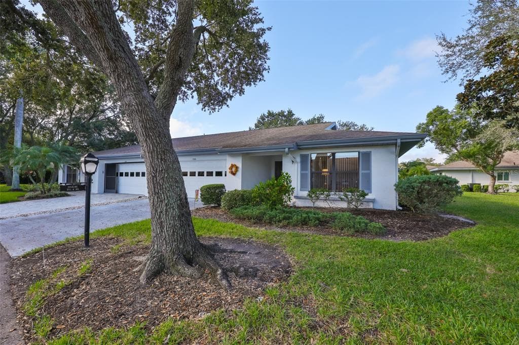 1506 LAUGHTON Place Unit 307, SUN CITY CENTER, FL 33573