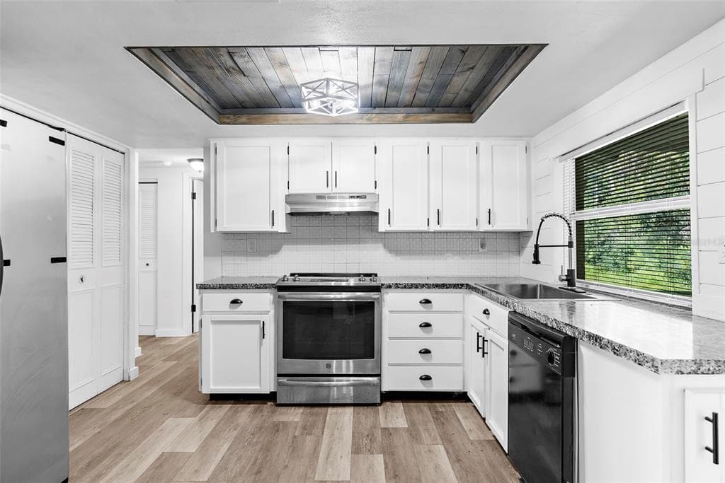 7504 SEQUOIA DRIVE, NEW PORT RICHEY, FL 34653 photo 2