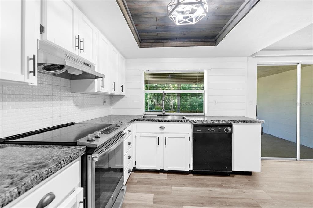 7504 SEQUOIA DRIVE, NEW PORT RICHEY, FL 34653 photo 4