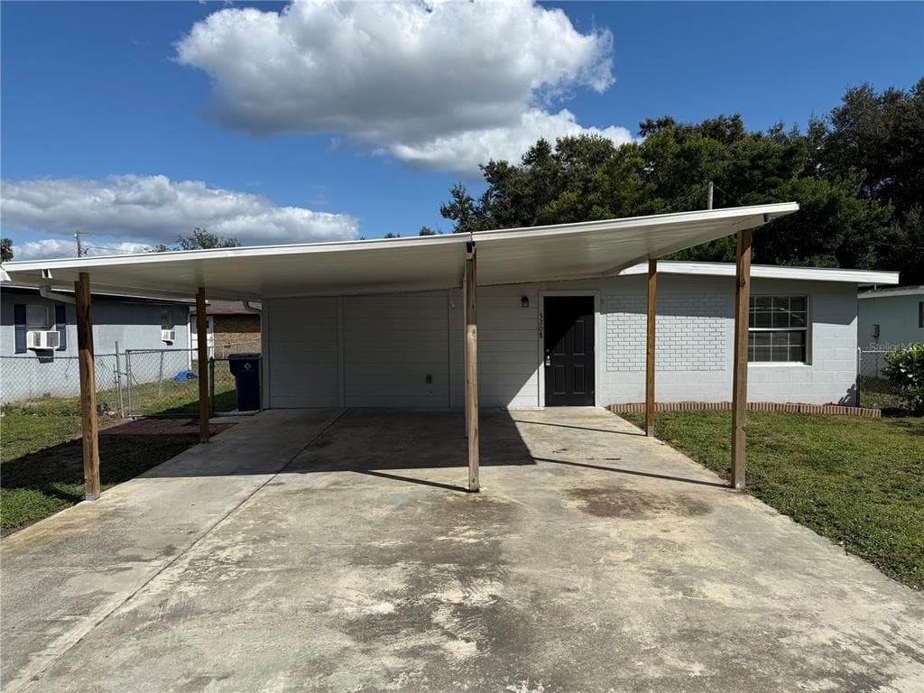 5208 HILL DRIVE, ZEPHYRHILLS, FL 33542