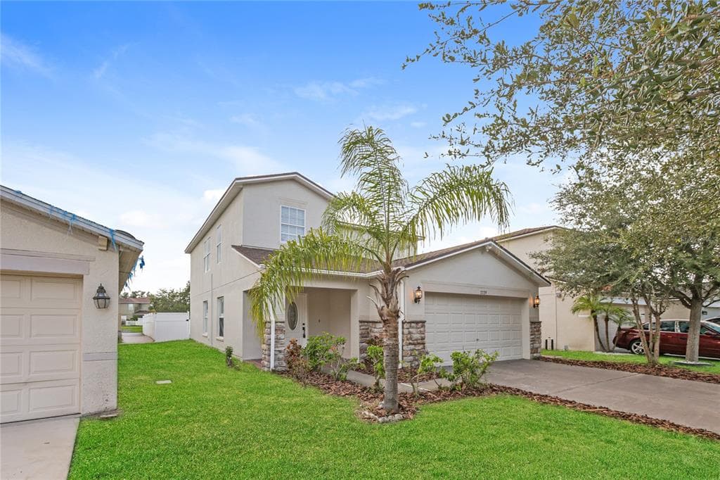 7729 CARRIAGE POINTE DRIVE, GIBSONTON, FL 33534 photo 2