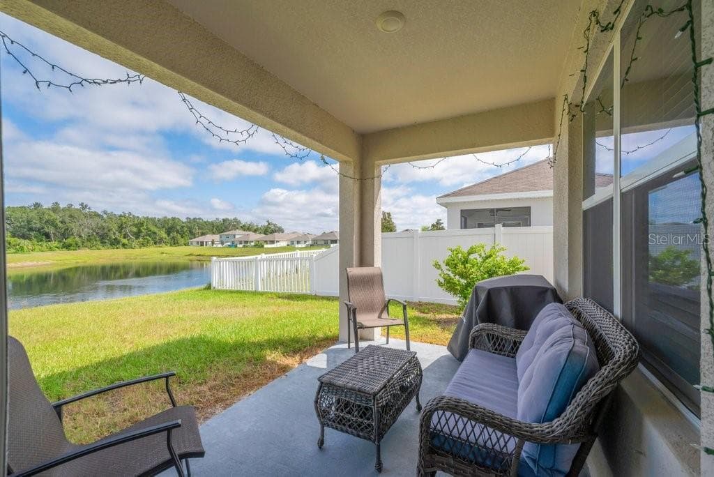 10218 CLOUDBURST COURT, RIVERVIEW, FL 33578 photo 2