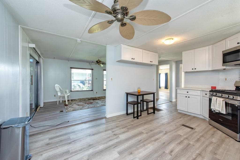 3920 KIM Drive, WESLEY CHAPEL, FL 33543 photo 3