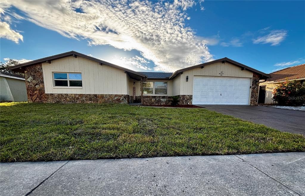 9001 LIDO LANE, PORT RICHEY, FL 34668