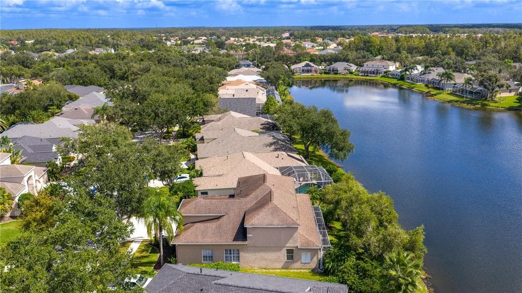 10211 QUAILS LANDING AVENUE, TAMPA, FL 33647 photo 2