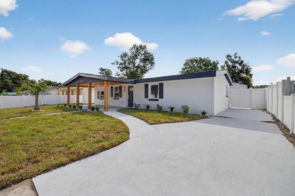 3904 HAMILTON AVENUE, TAMPA, FL 33614 photo 2