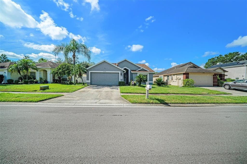 28438 TALL GRASS DRIVE, WESLEY CHAPEL, FL 33543