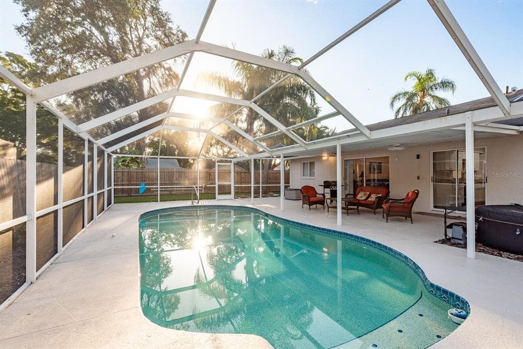 2188 RIVERS BEND COURT, CLEARWATER, FL 33763 photo 2